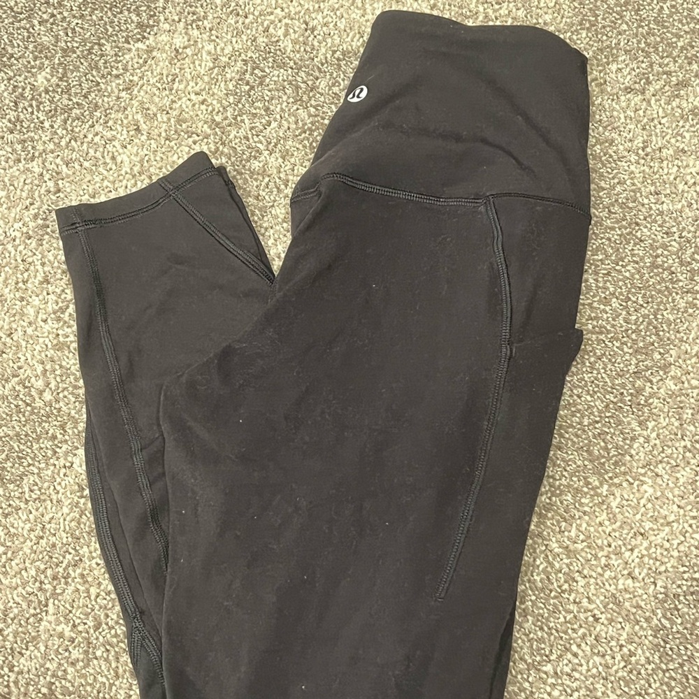 Black Aligns with Pockets 25in